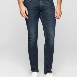 Straight Jeans